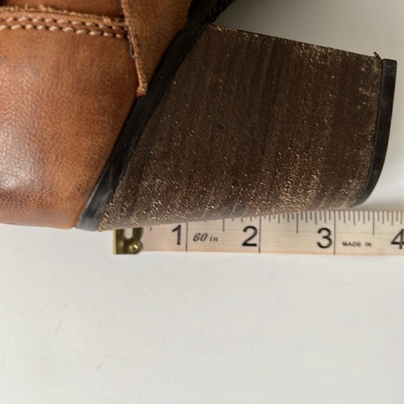 Steve Madden Brown Leather Heeled Yale Moto Buckle Distressed Ankle Boots Size 7 - Picture 6 of 10